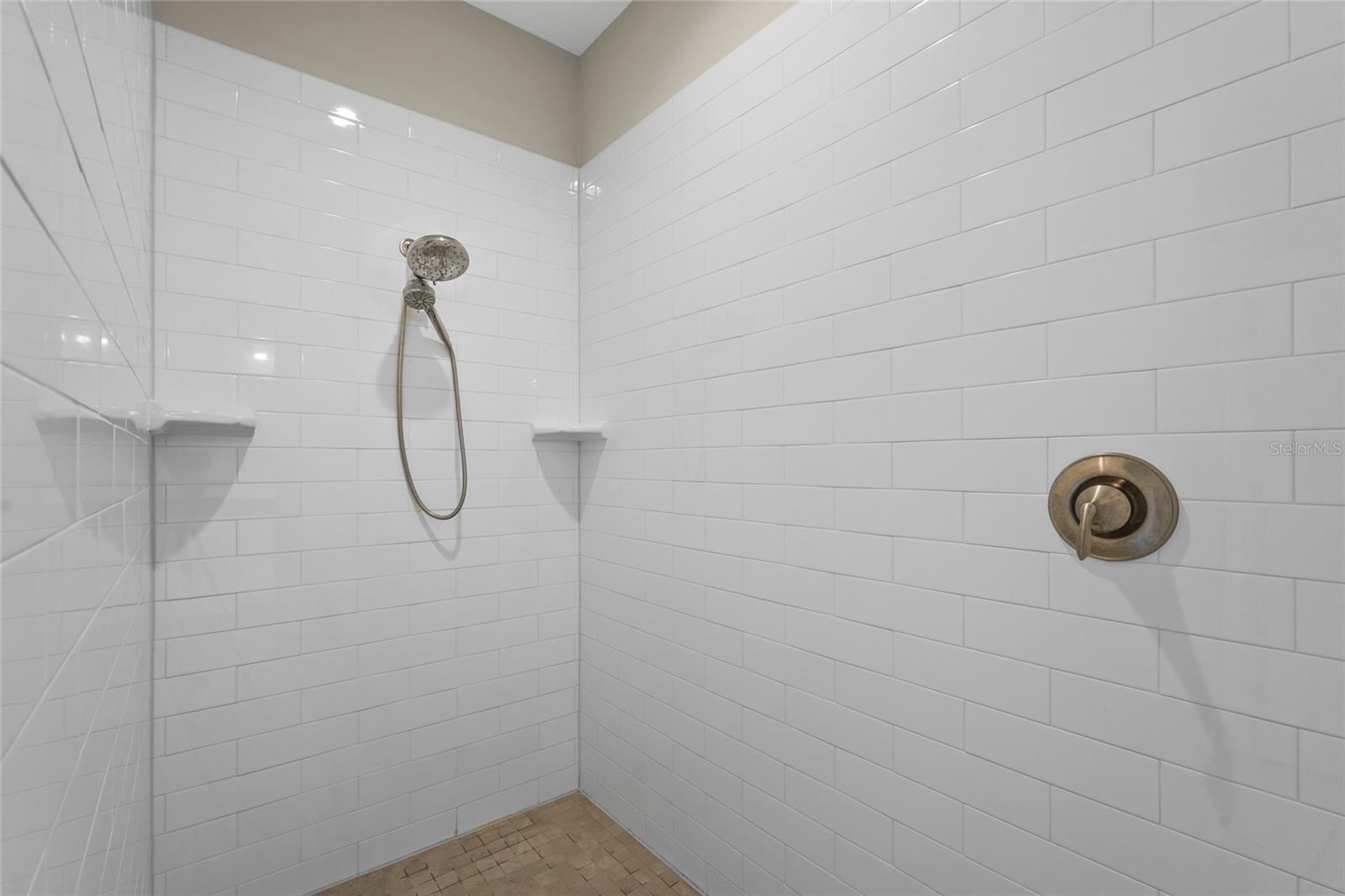 COTTAGES/CURRY CRK - Residential
