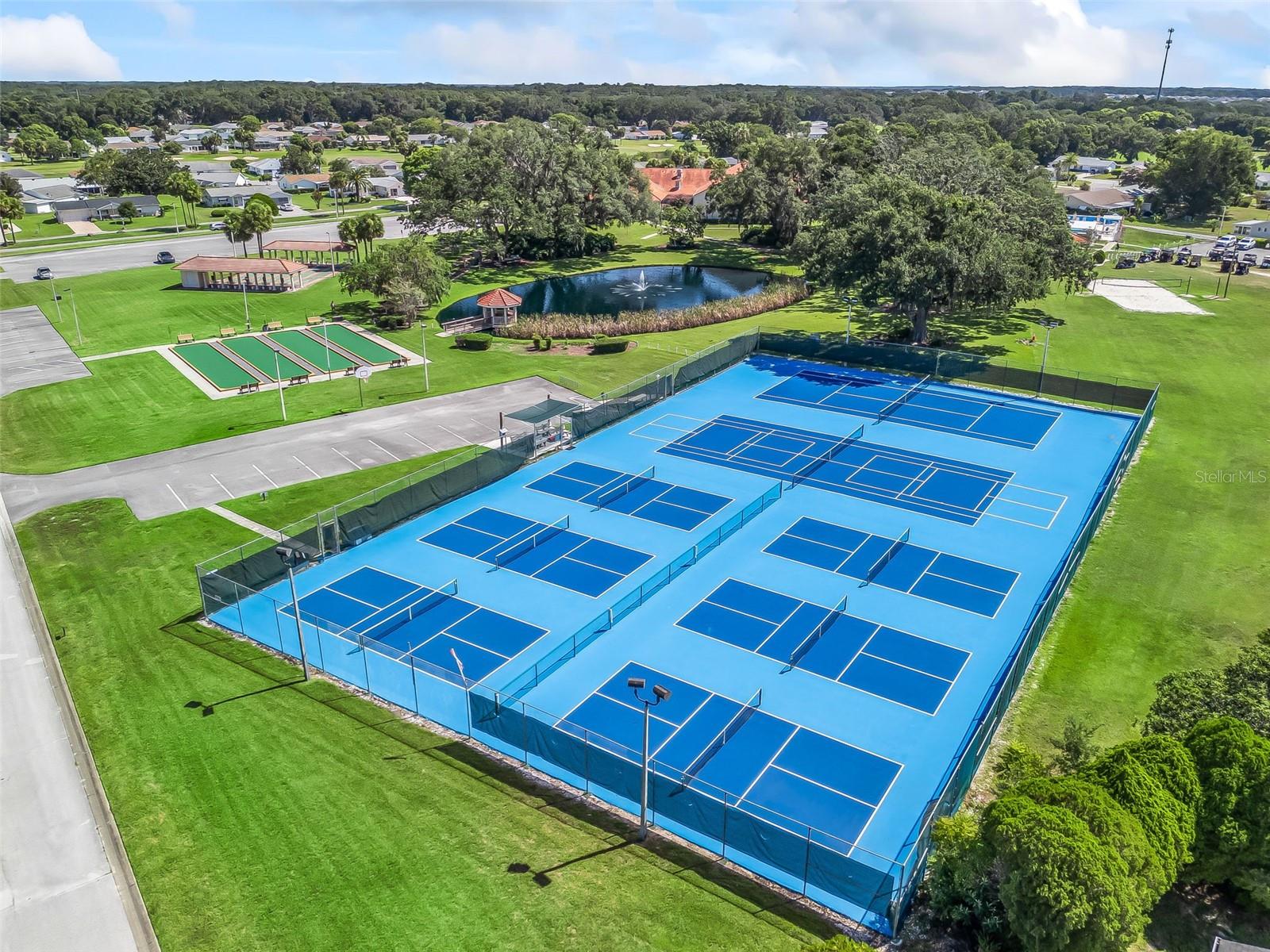 SPRUCE CREEK SOUTH - Residential