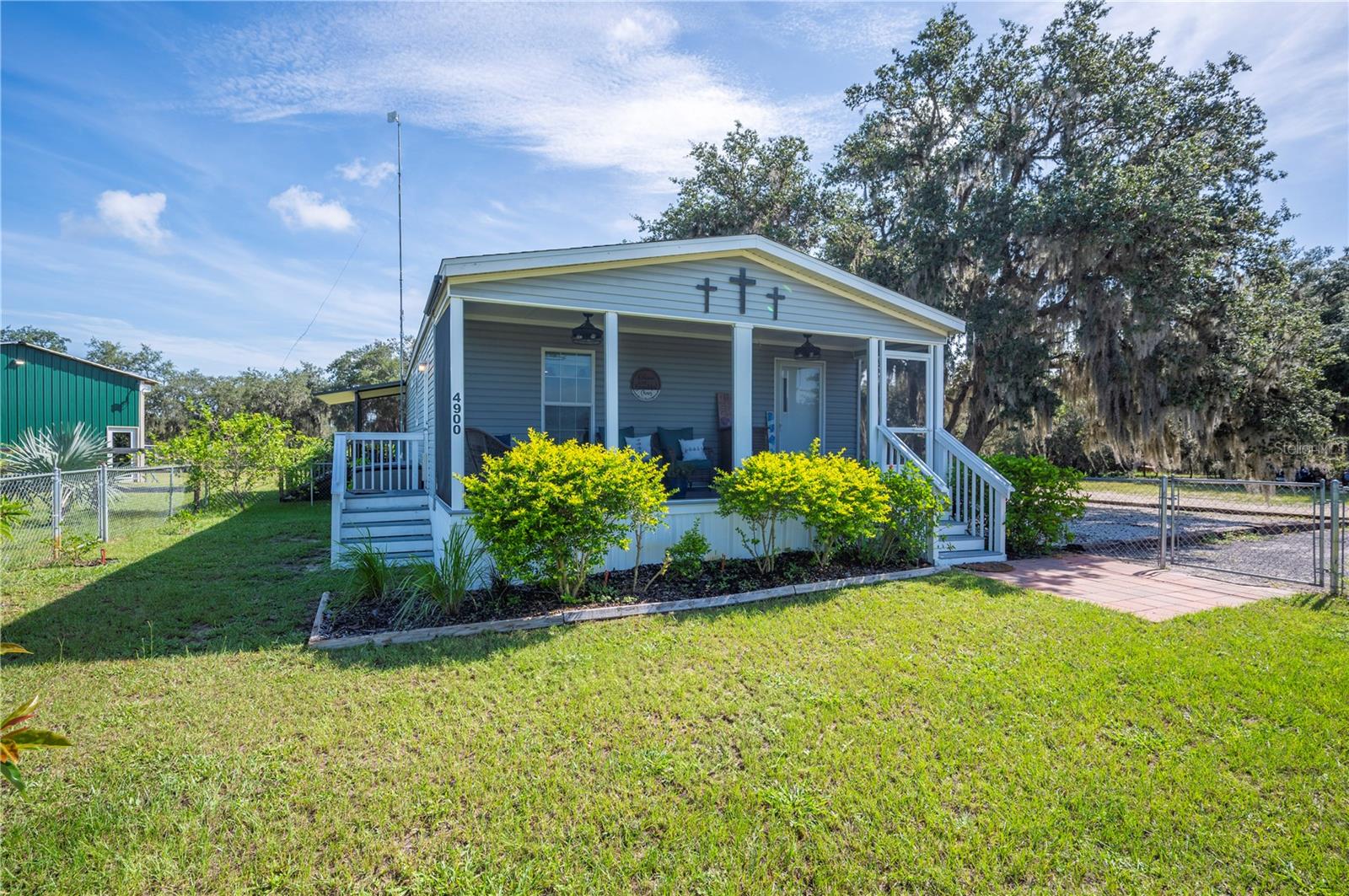 ACREAGE - Commercial Sale