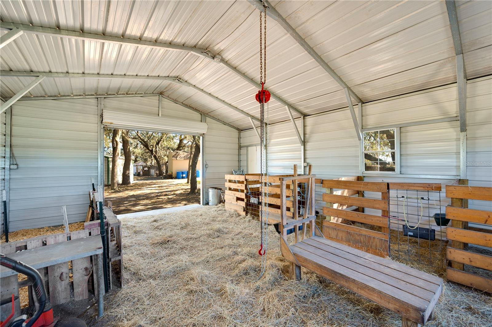 ACREAGE - Commercial Sale