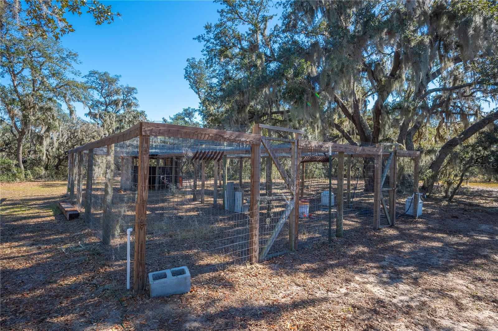 ACREAGE - Commercial Sale