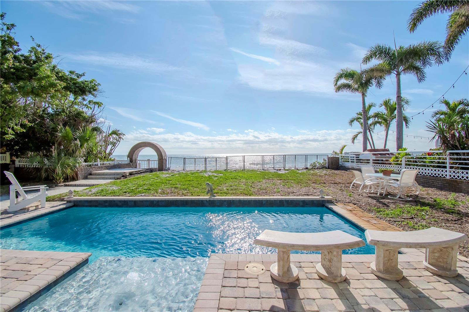 LONE PALM BEACH 1ST ADD - Residential