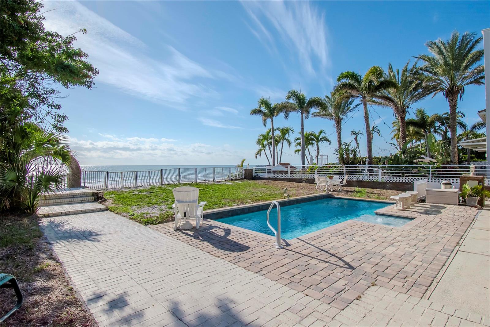 LONE PALM BEACH 1ST ADD - Residential