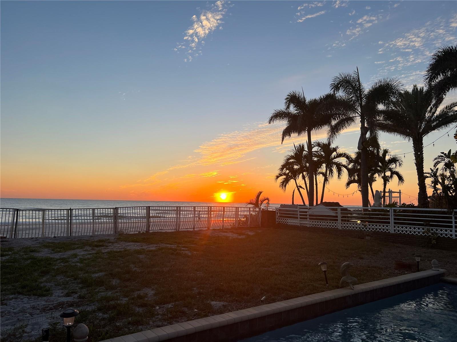 LONE PALM BEACH 1ST ADD - Residential