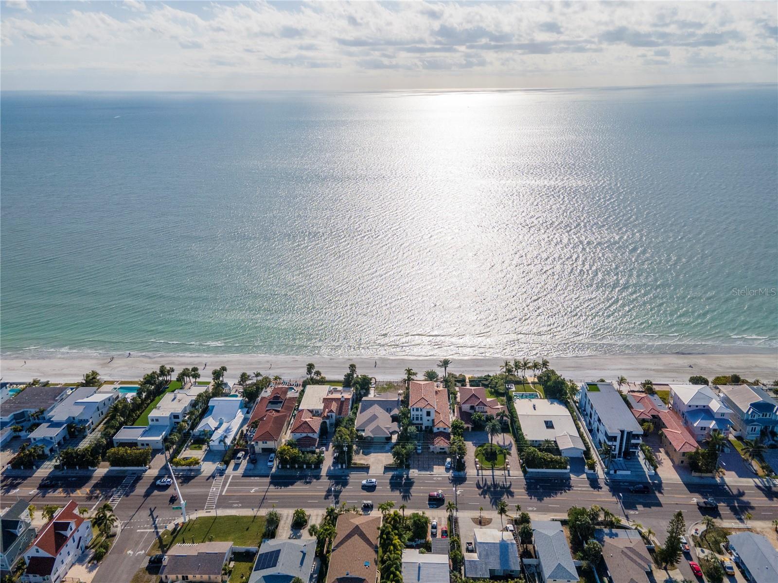 LONE PALM BEACH 1ST ADD - Residential