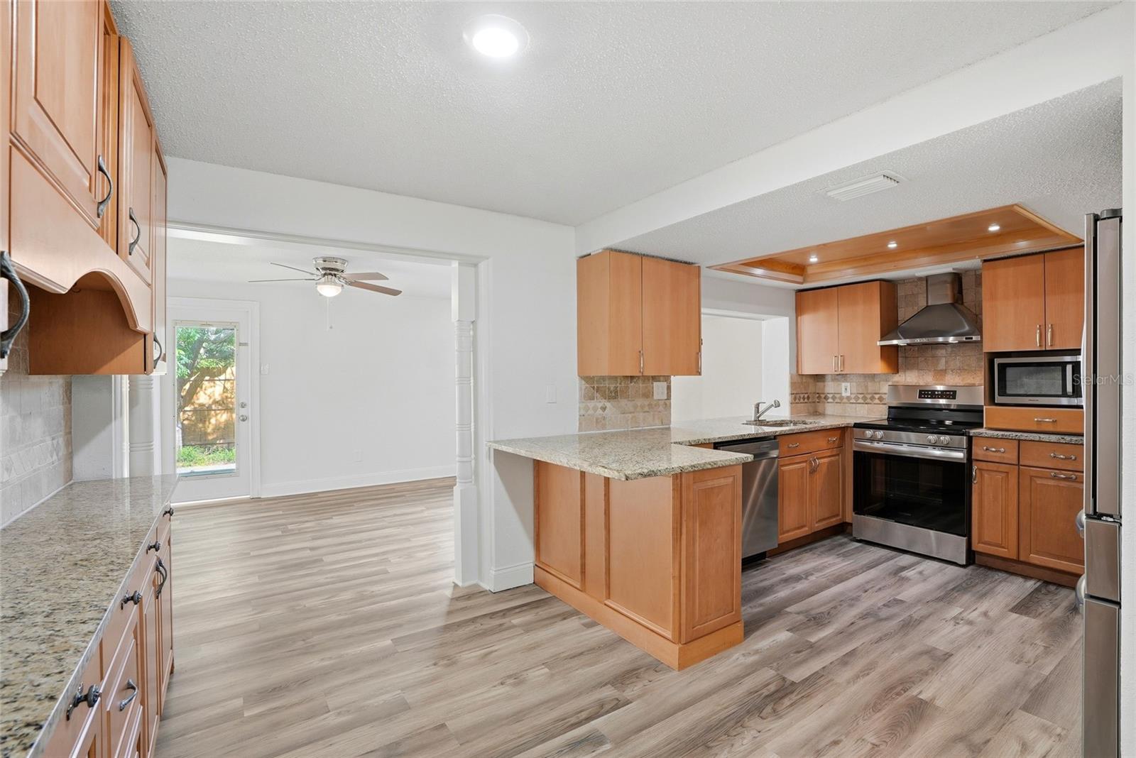 BEACON SQUARE - Residential