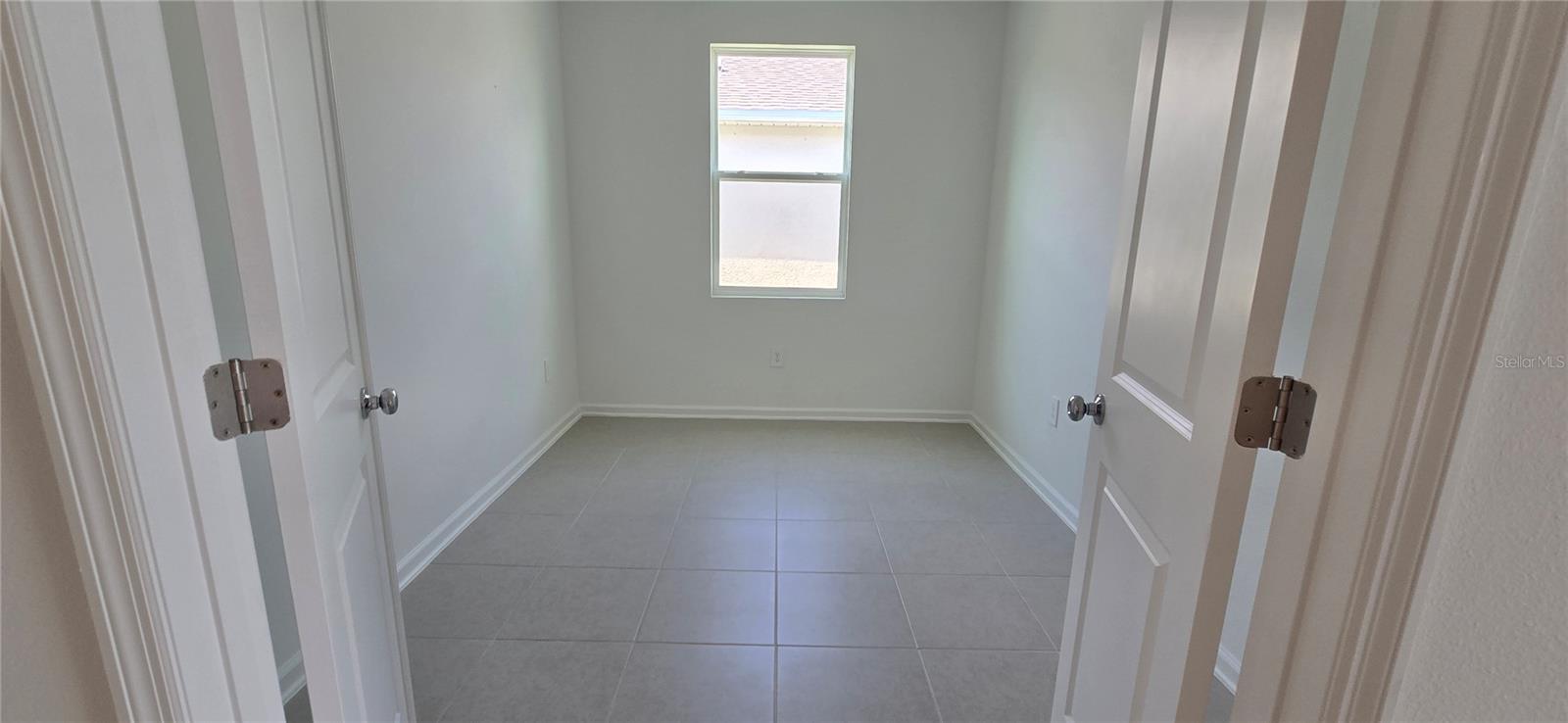 HAMILTON BLUFF SUB - Residential Lease