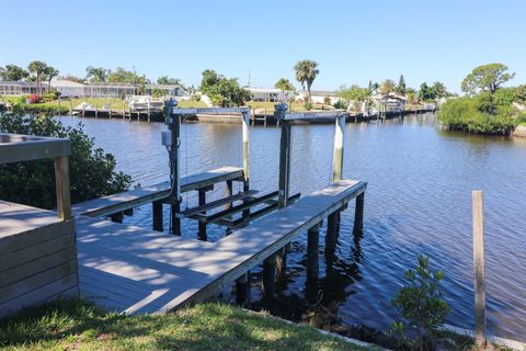 A home in PORT CHARLOTTE