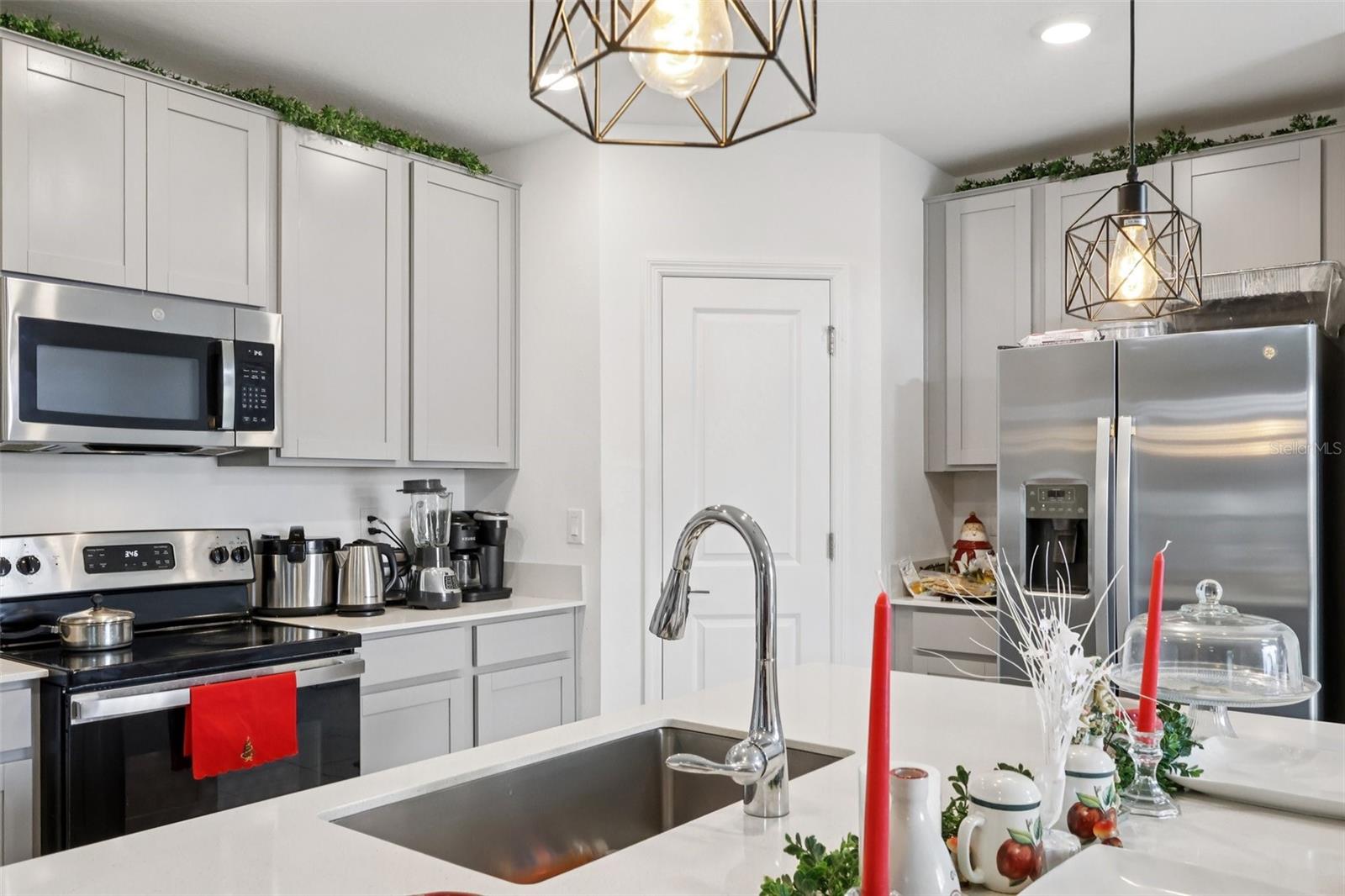 CASCADES PH 1A 1B - Residential