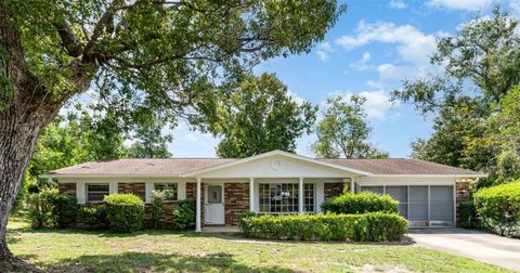 Photo of 1395 Indian Rock Court, Deltona, FL 32725 (MLS # O6346301)