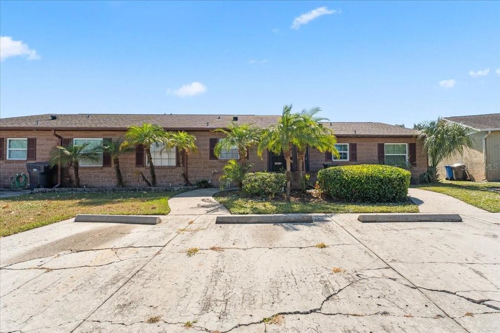 Photo of 9519 Fieldview Circle #9519, Thonotosassa, FL 33592 (MLS # TB8440447)