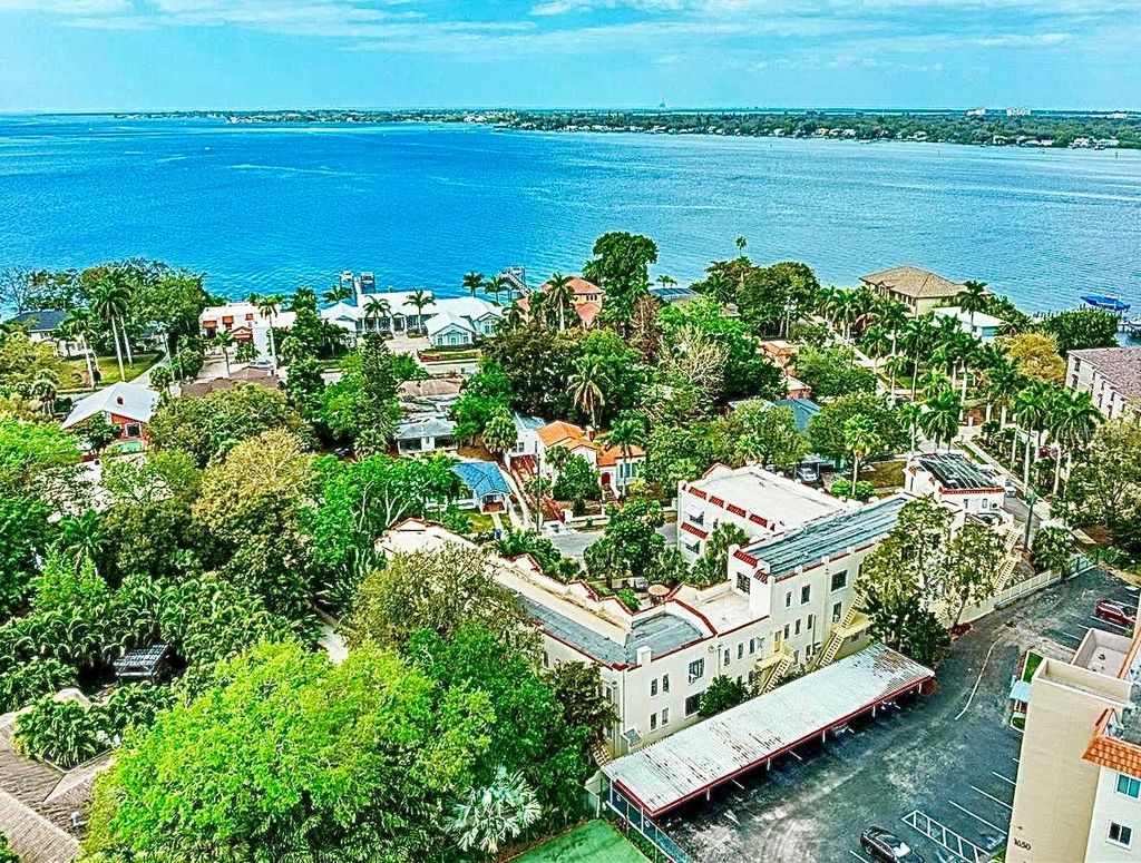 34205 - Bradenton community | Sarasota Real Estate 7 Photo of 210 N 17th Street W #15, Bradenton, FL 34205 (MLS # A4670526)