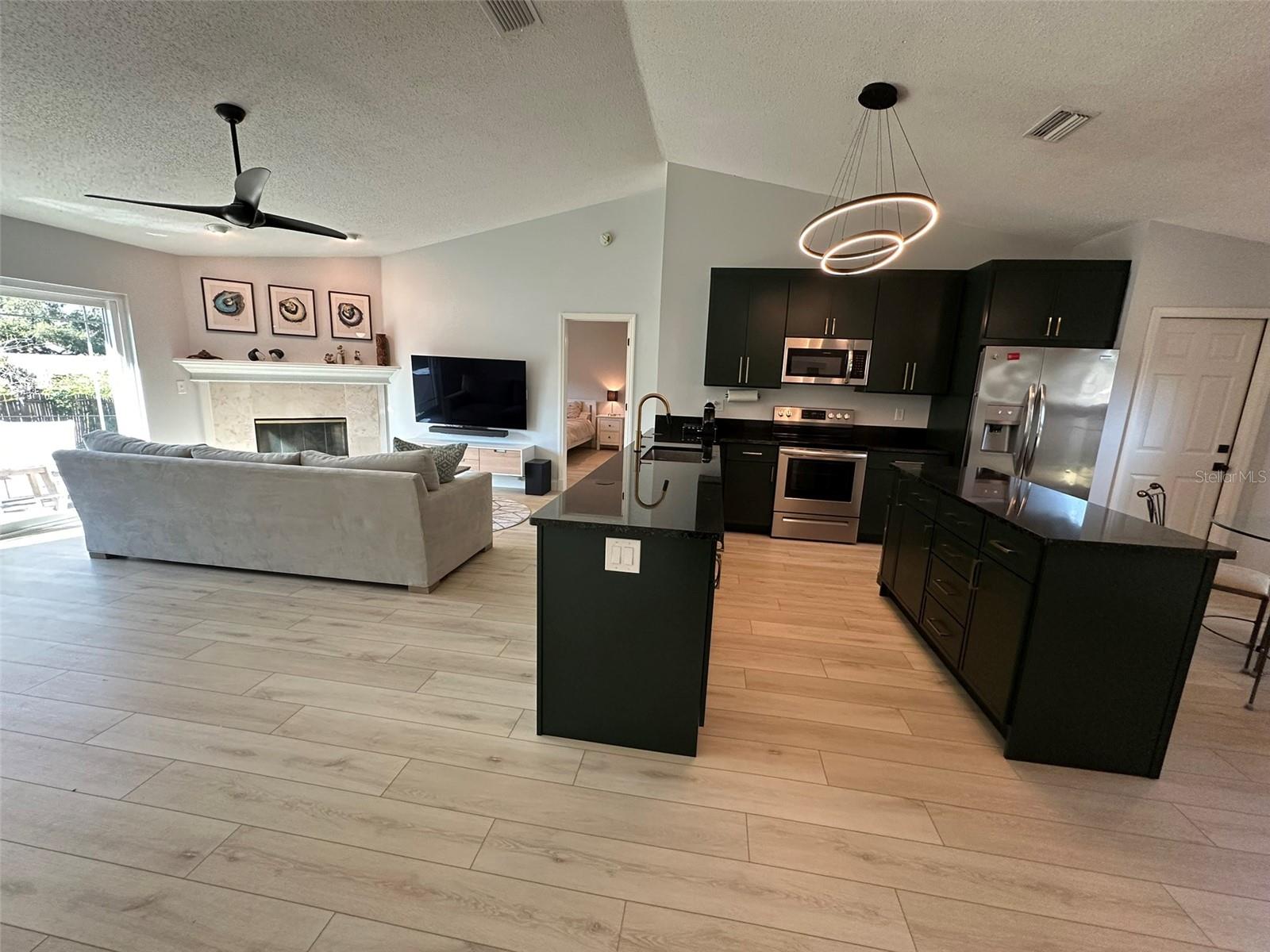 CURLEW GROVES UNIT ONE - Residential