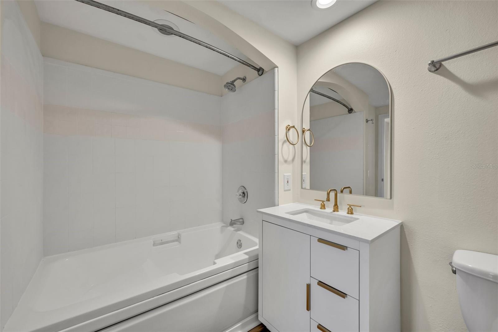 WAVERLY ON LAKE EOLA - Residential