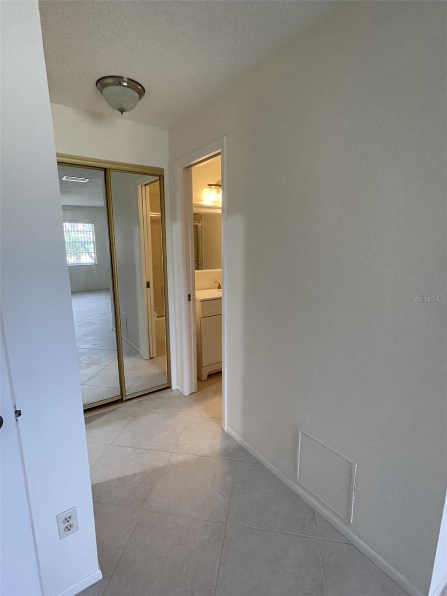 PALM-AIRE AT SARASOTA 10-B - Residential