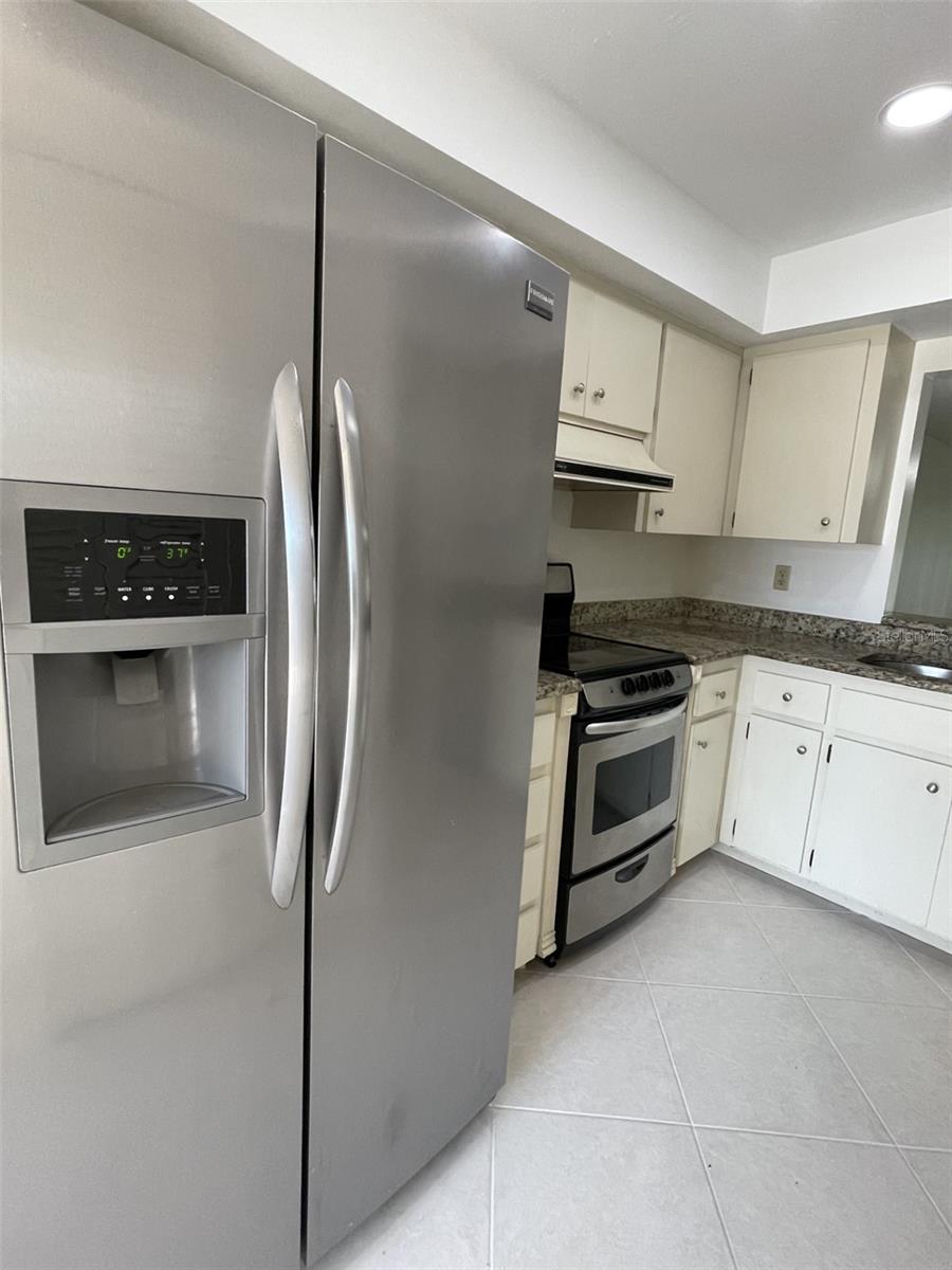 PALM-AIRE AT SARASOTA 10-B - Residential