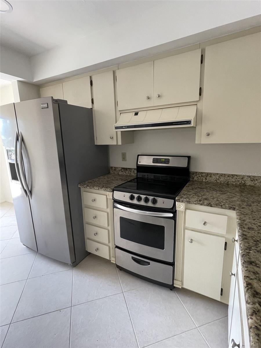 PALM-AIRE AT SARASOTA 10-B - Residential