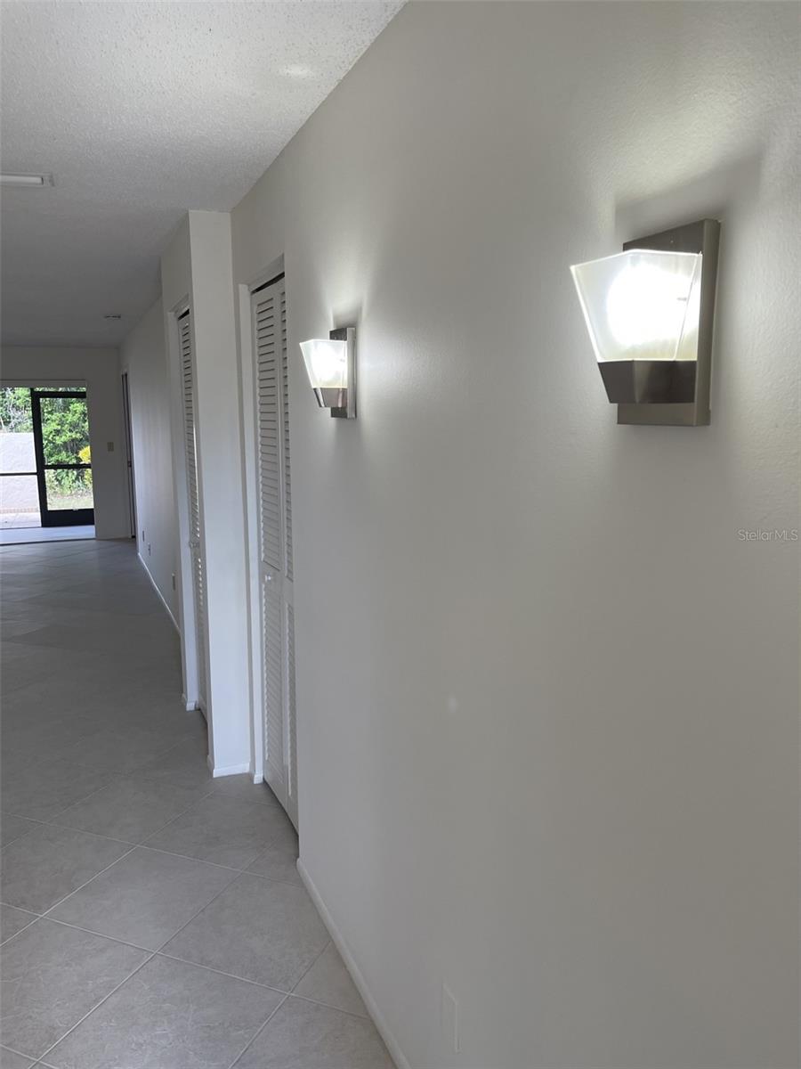 PALM-AIRE AT SARASOTA 10-B - Residential