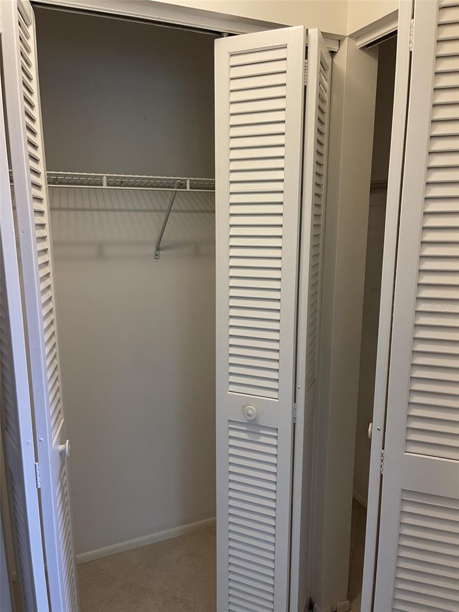 PALM-AIRE AT SARASOTA 10-B - Residential