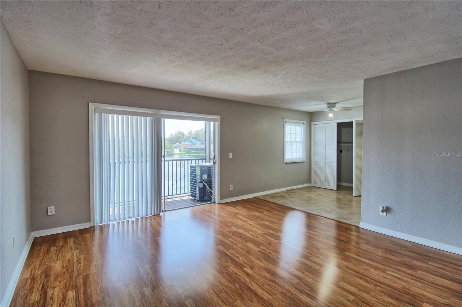 WHISPERING OAKS - Residential Lease