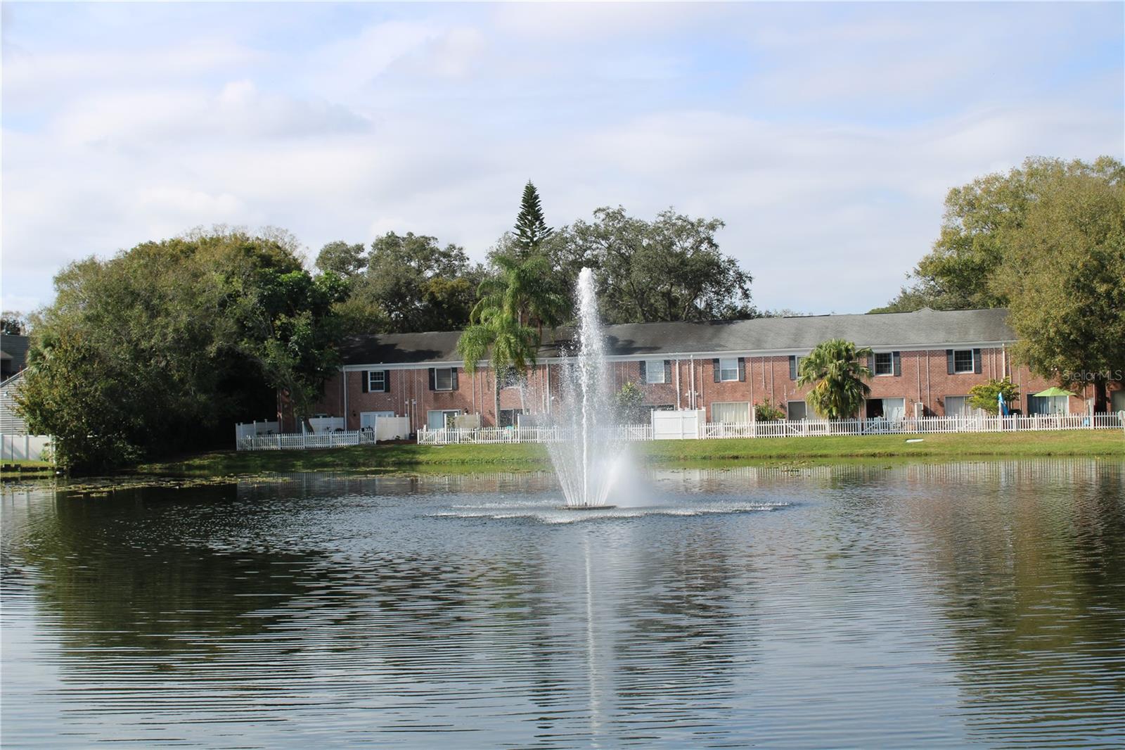 WHISPERING OAKS - Residential Lease