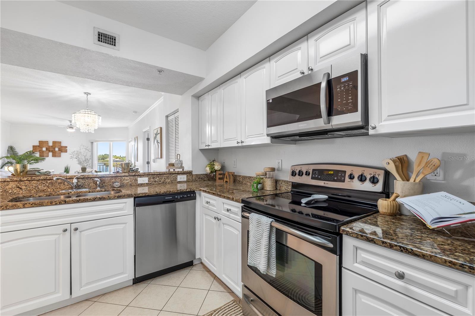 SEAVIEW PLACE AT GULF LANDINGS A CONDO - Residential