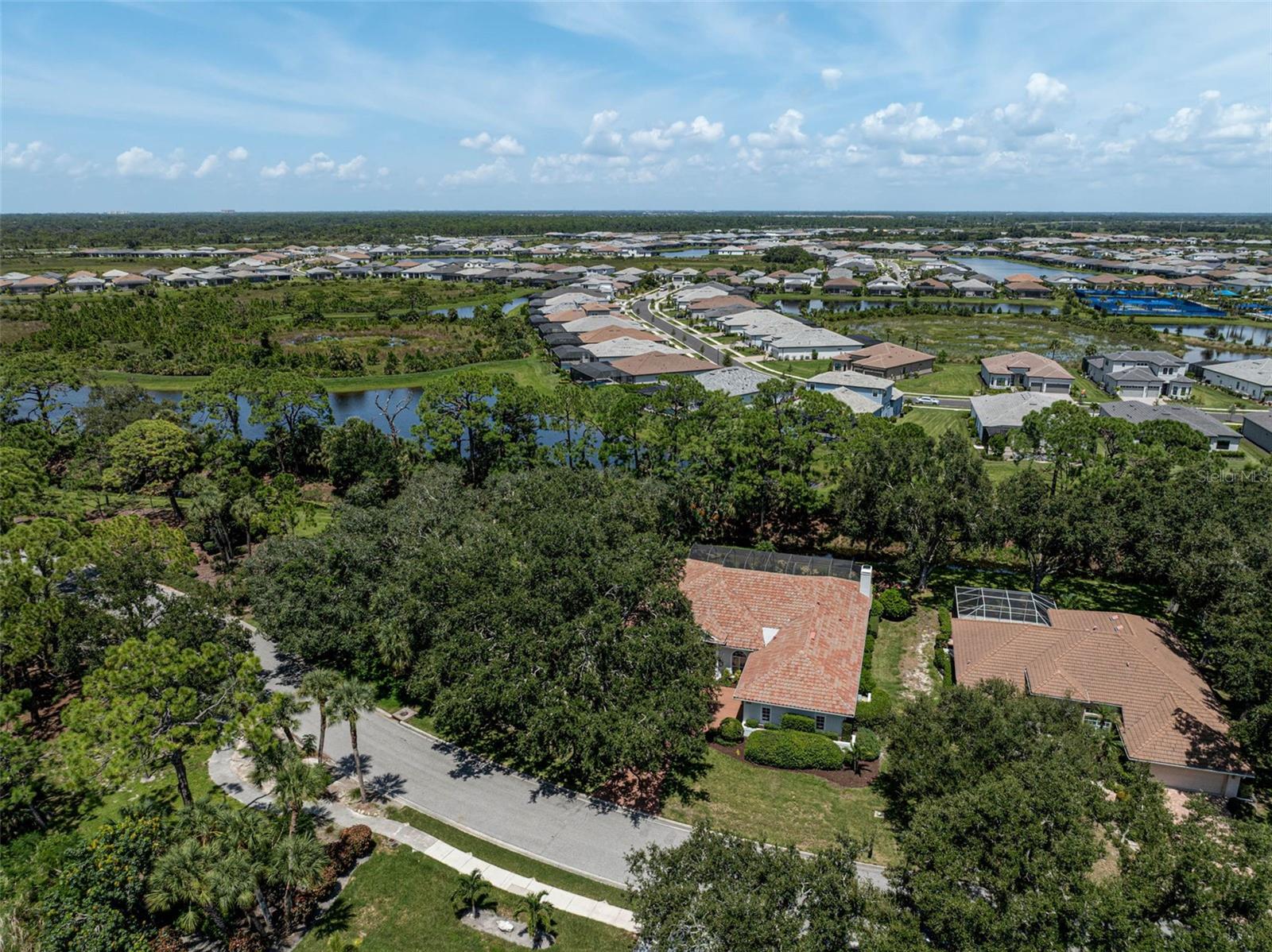 CALUSA LAKES - Residential