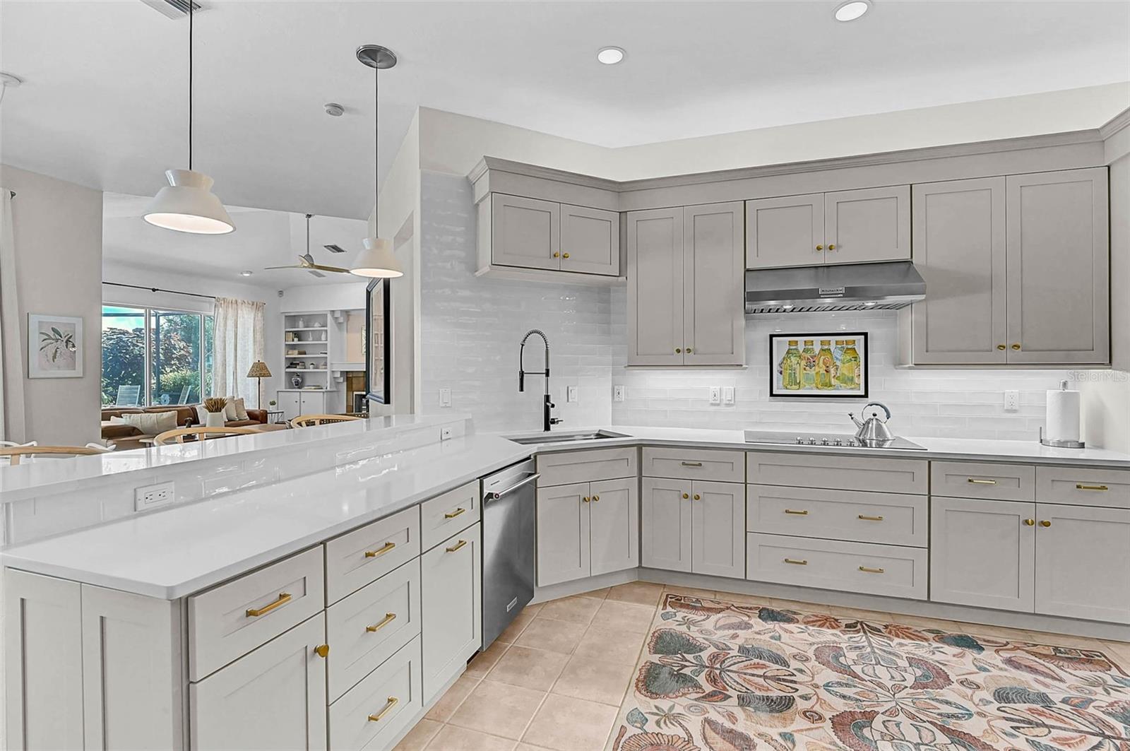 CALUSA LAKES - Residential
