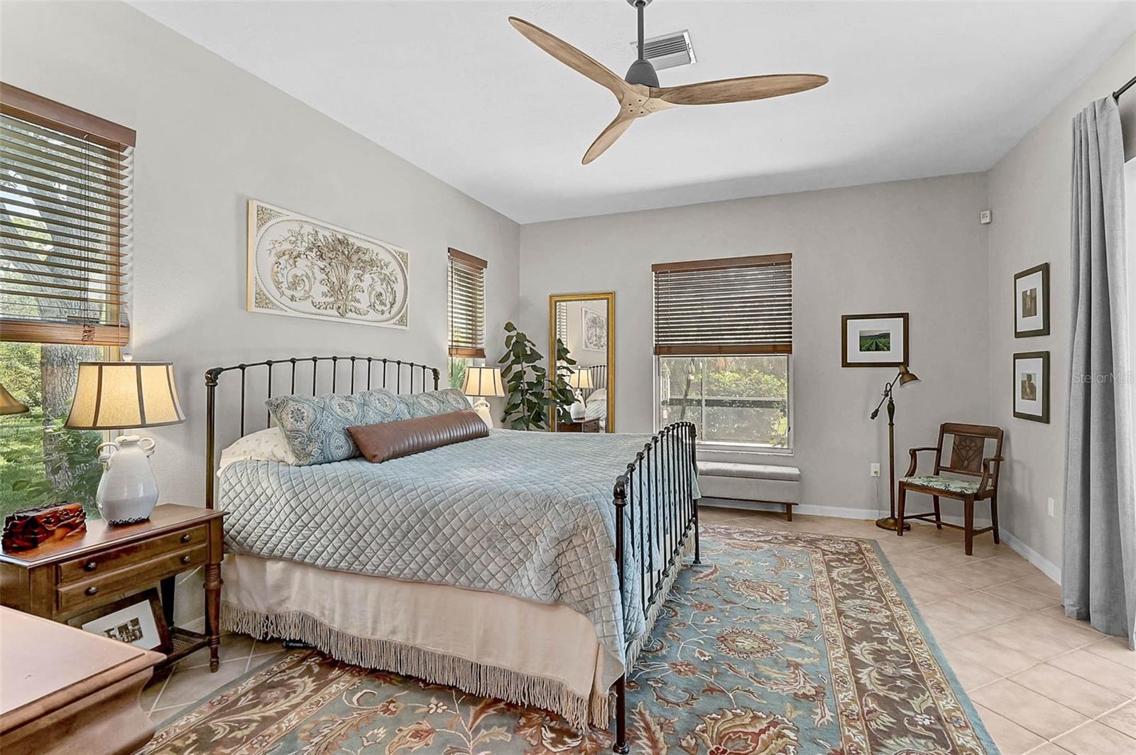 CALUSA LAKES - Residential