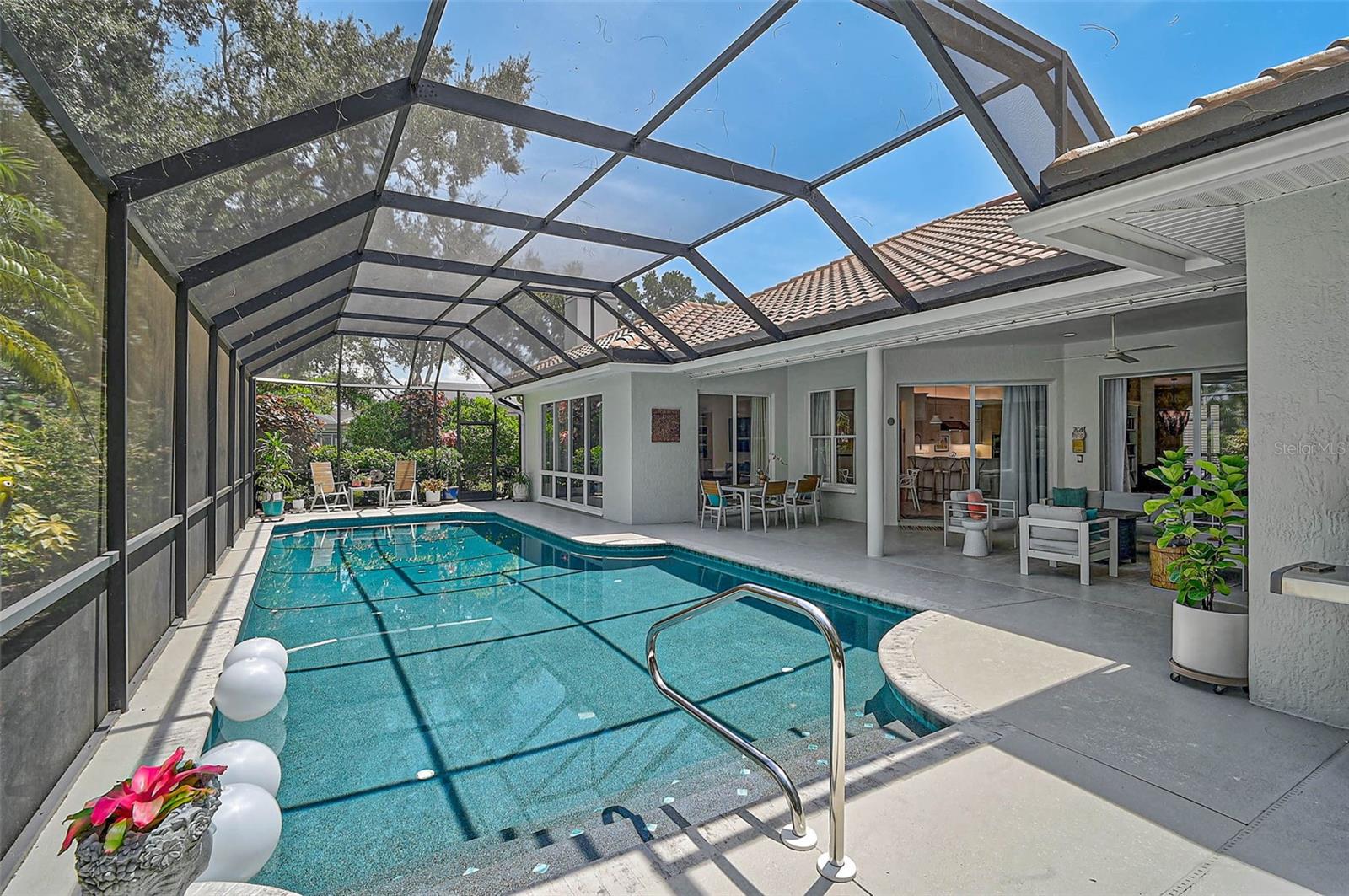 CALUSA LAKES - Residential
