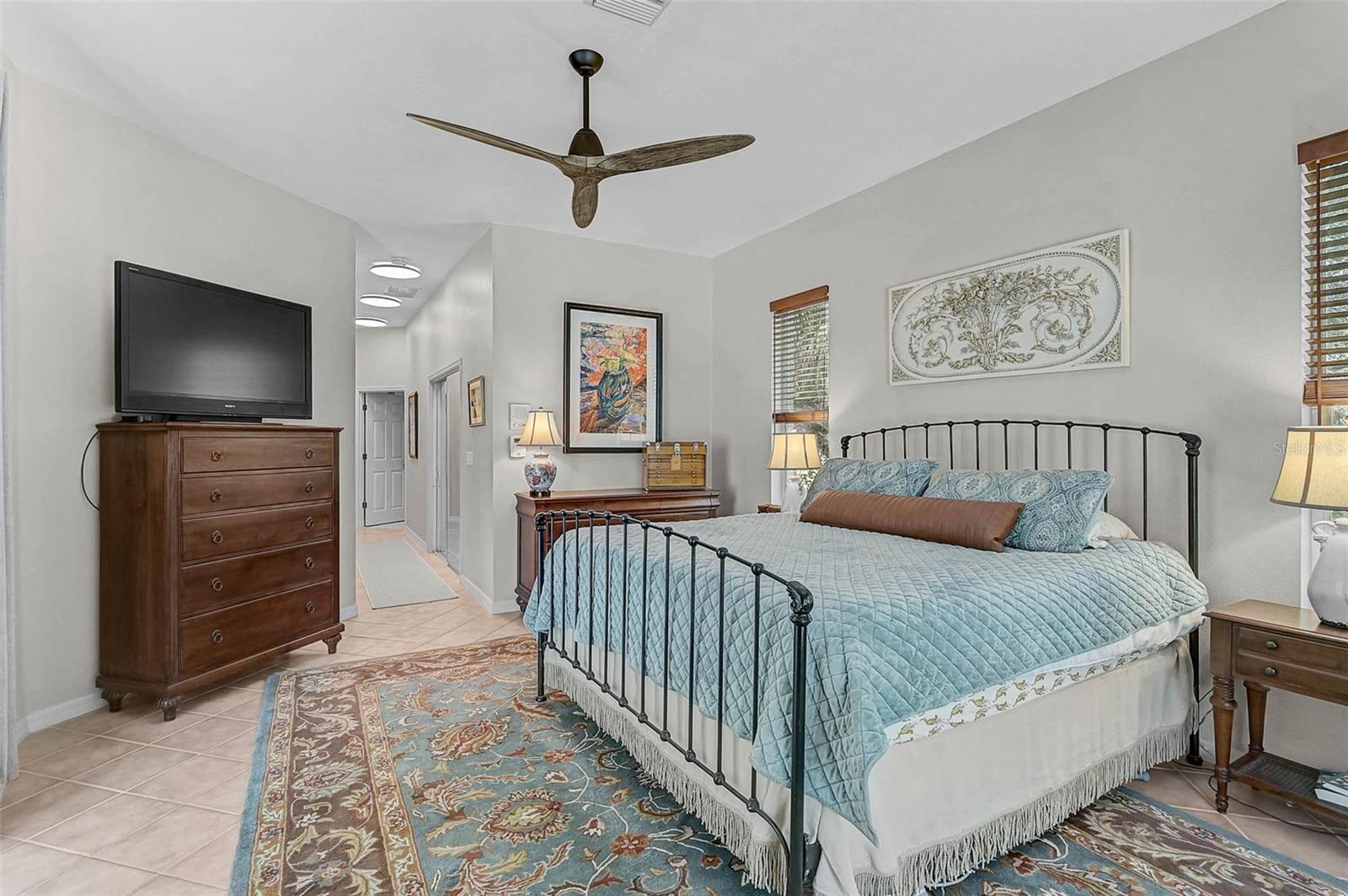 CALUSA LAKES - Residential