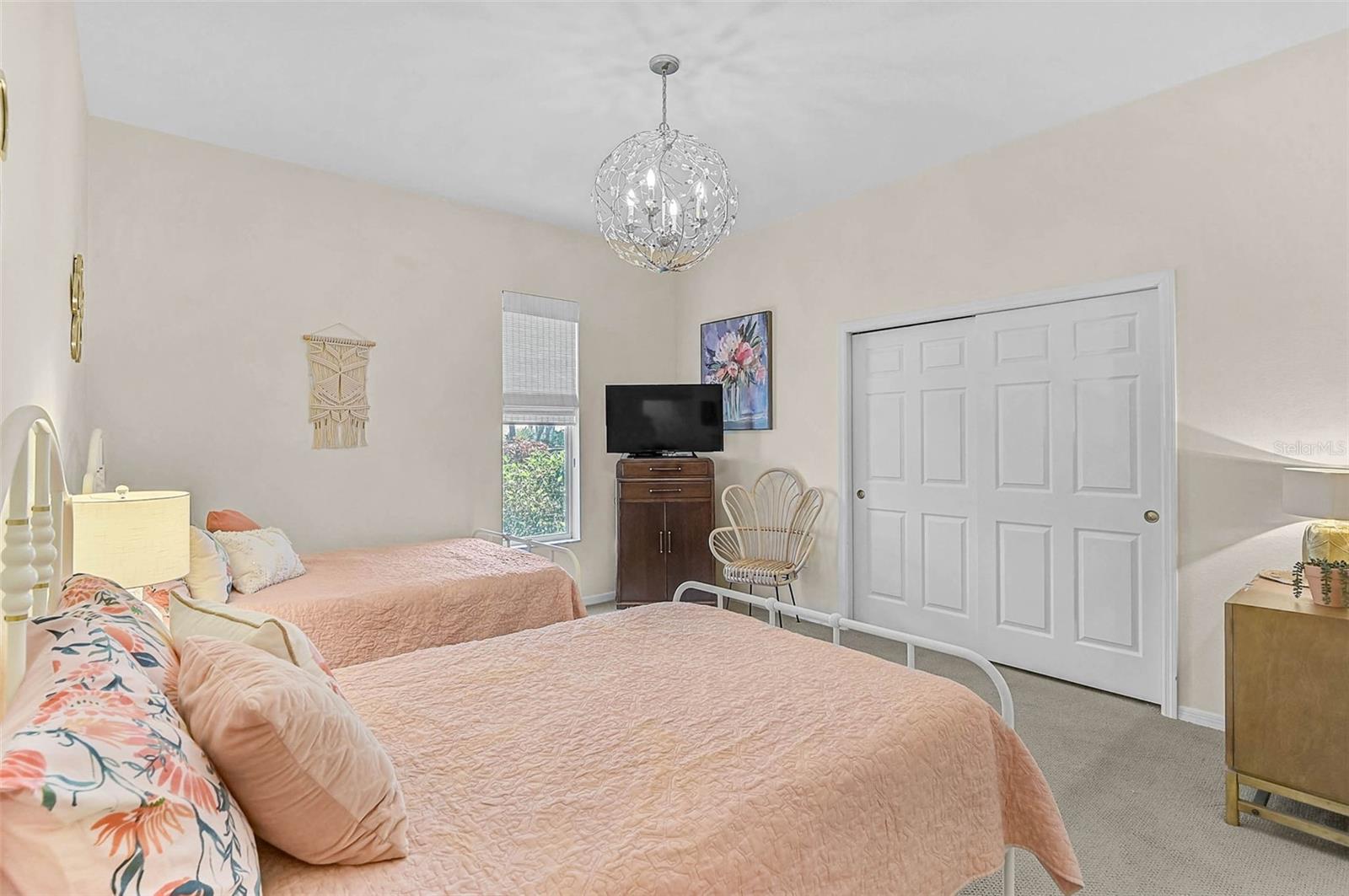 CALUSA LAKES - Residential