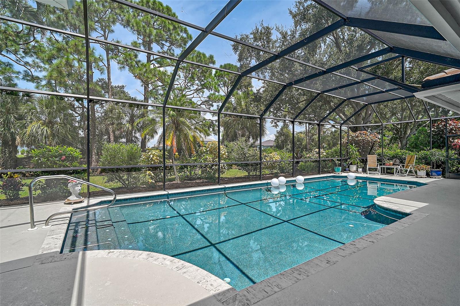 CALUSA LAKES - Residential