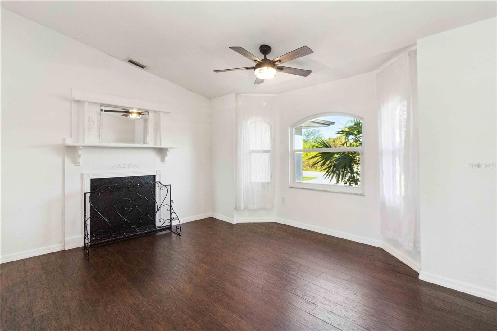 PORT CHARLOTTE SEC 015 - Residential Lease