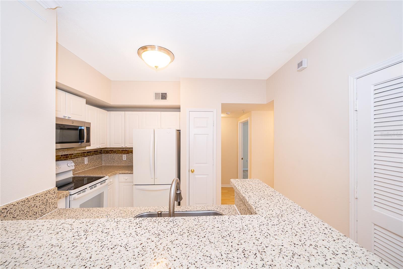 315 GRAND MAGNOLIA AVENUE 207