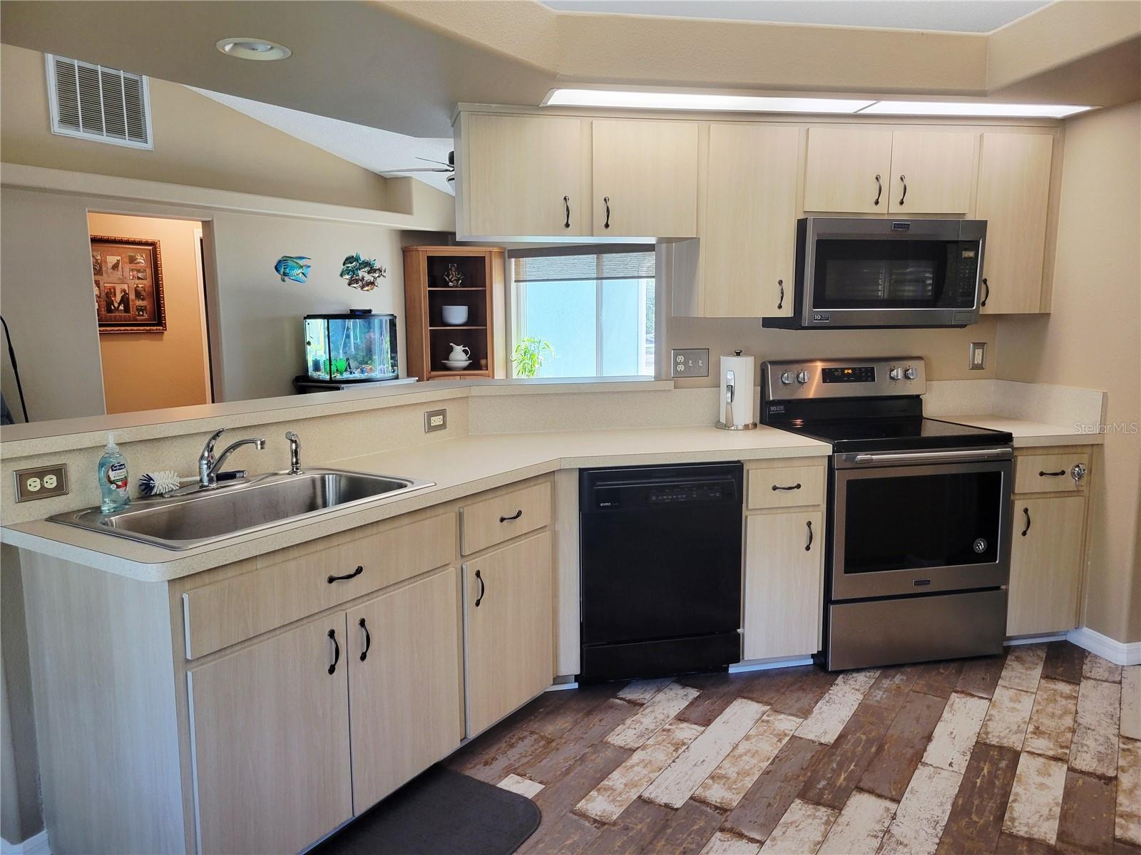 EVANS LAKESIDE HEIGHTS - Residential