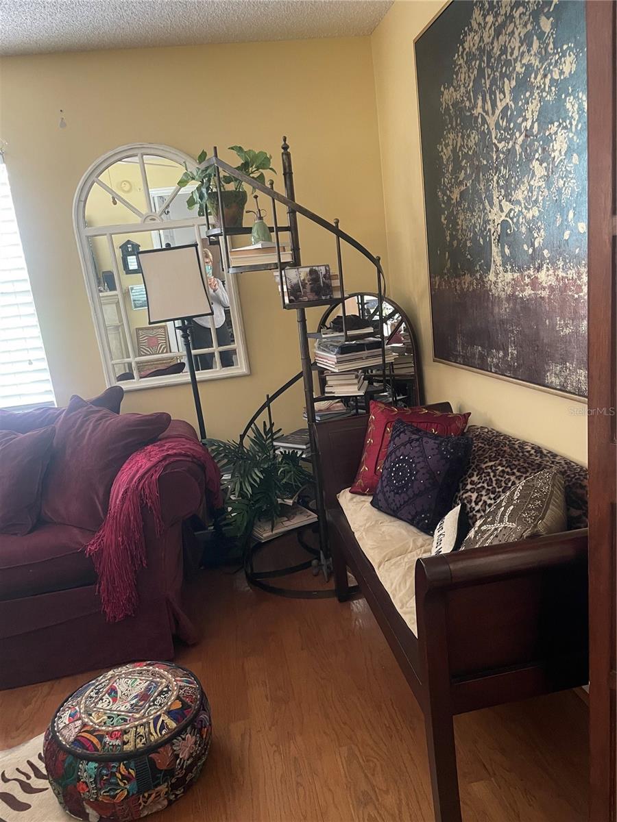 LADY LAKE ORANGE BLOSSOM GARDENS COURTYARD VILLAS - Residential