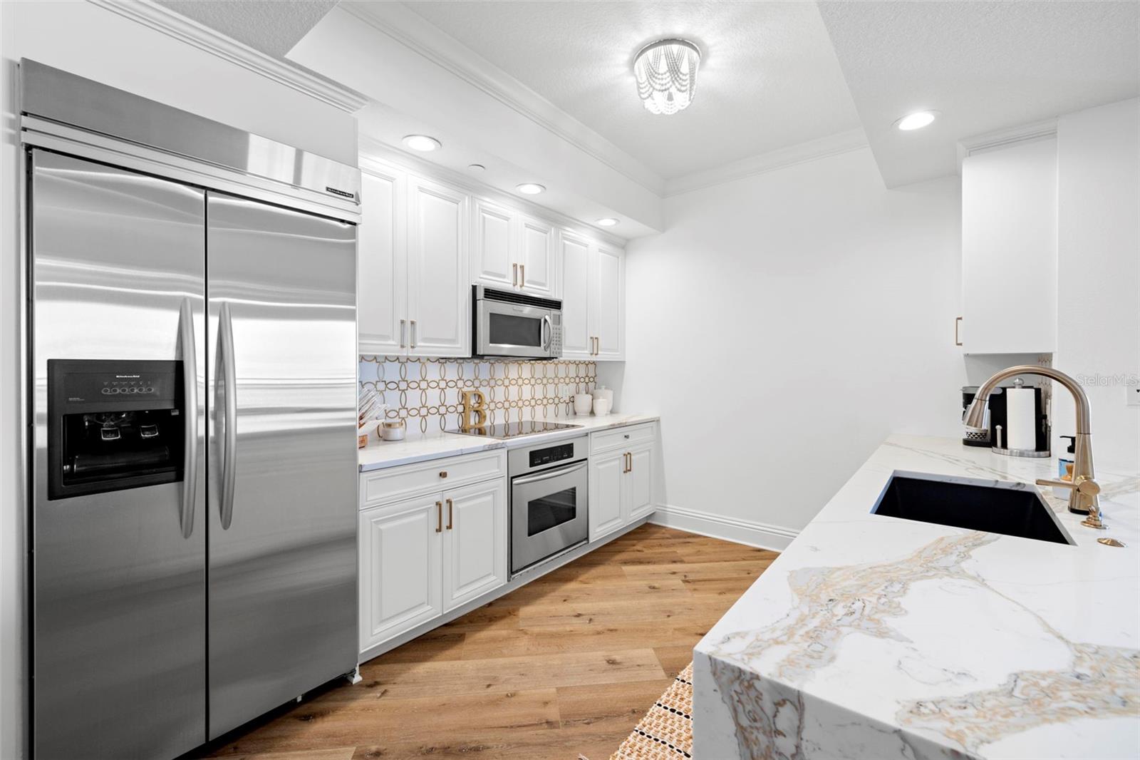 11 BAYMONT STREET 909