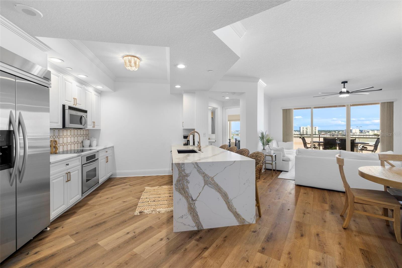 11 BAYMONT STREET 909