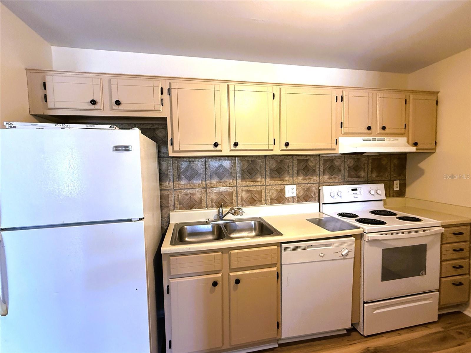 1400 GANDY BOULEVARD N 505