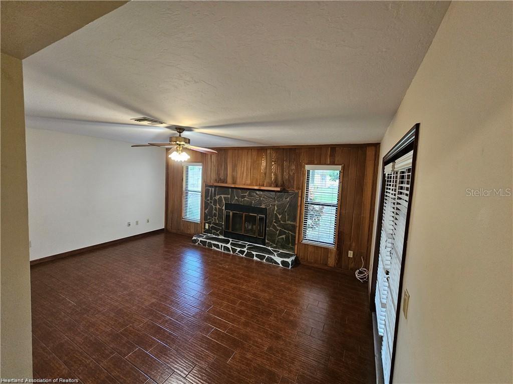 LAKE HAVEN ESTATES SEC 02 - Residential