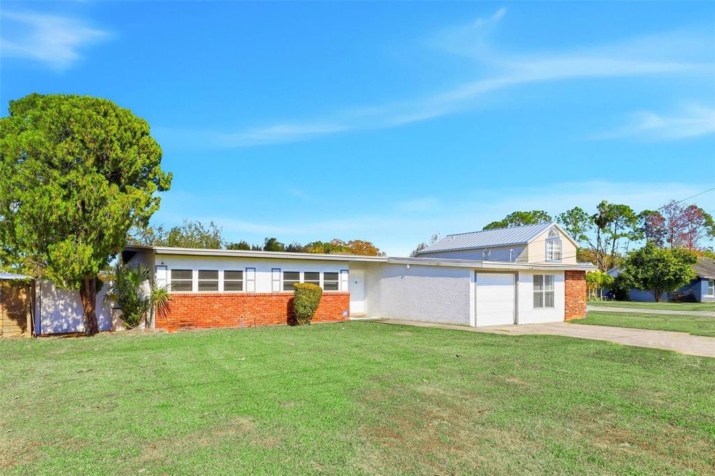 Photo of 2705 Gulfstream Road, Orlando, FL 32805 (MLS # O6377752)