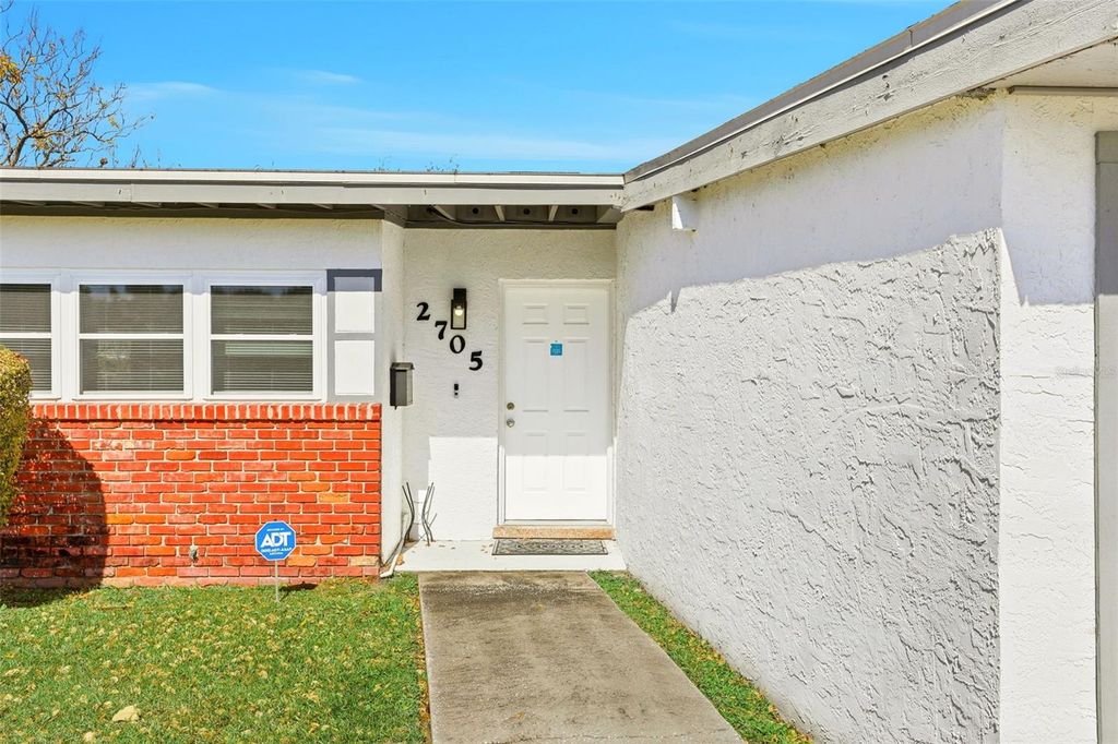 Photo of 2705 Gulfstream Road, Orlando, FL 32805 (MLS # O6377752)