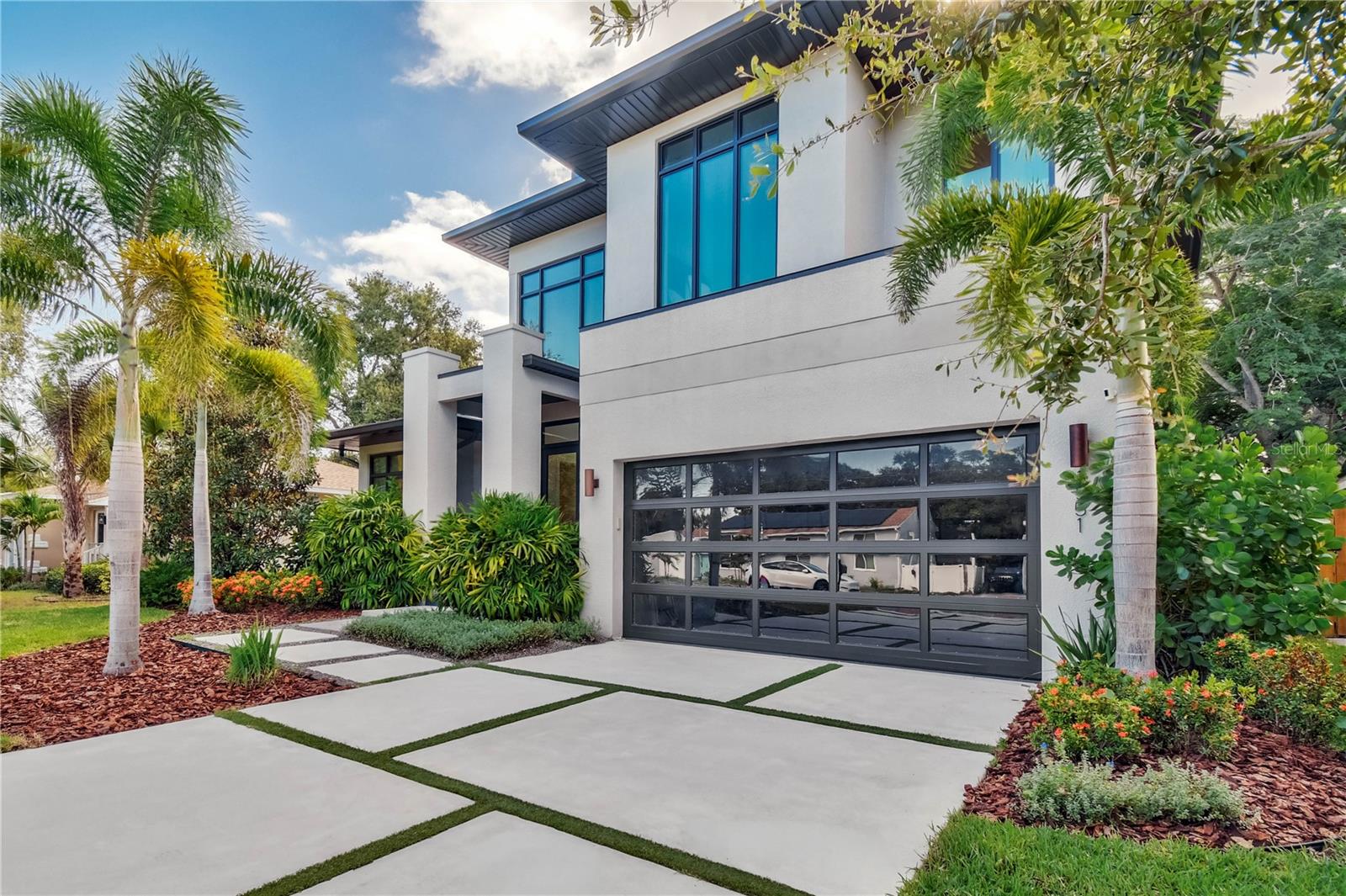 Search Properties for Sale 3 1551 PASADENA DRIVE