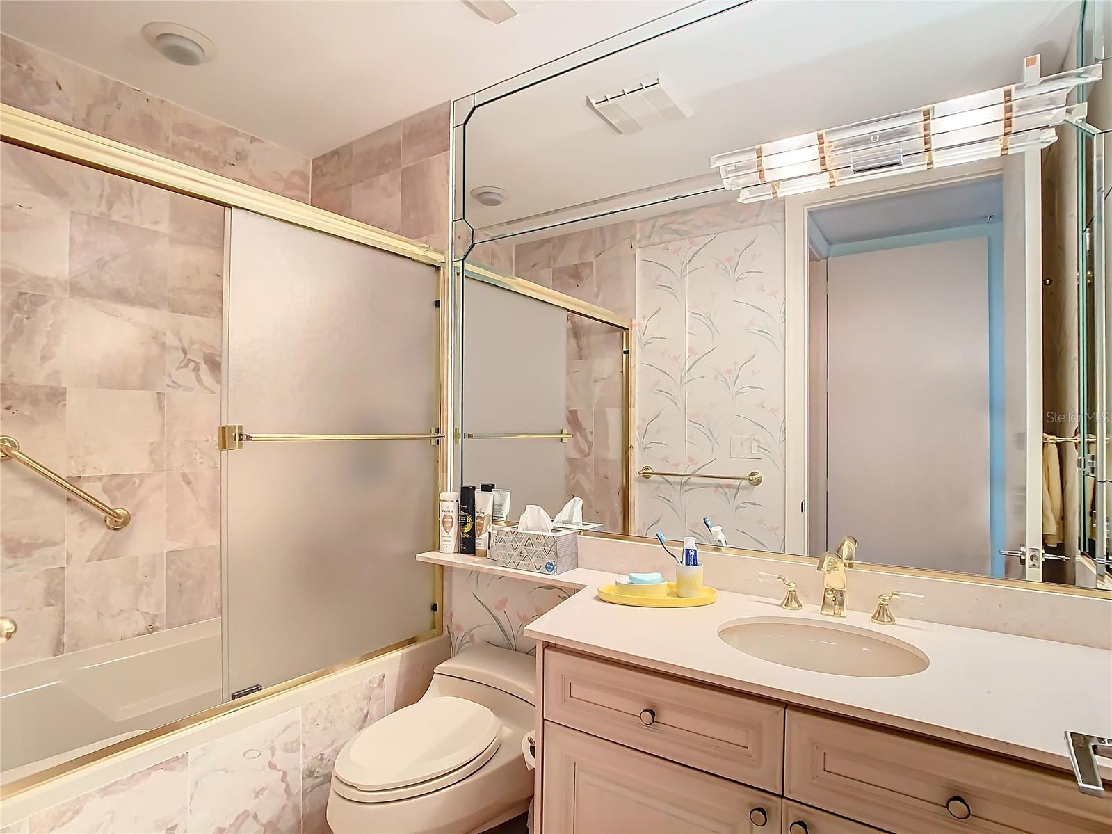 L AMBIANCE AT LONGBOAT KEY CLUB PH 02 - Residential