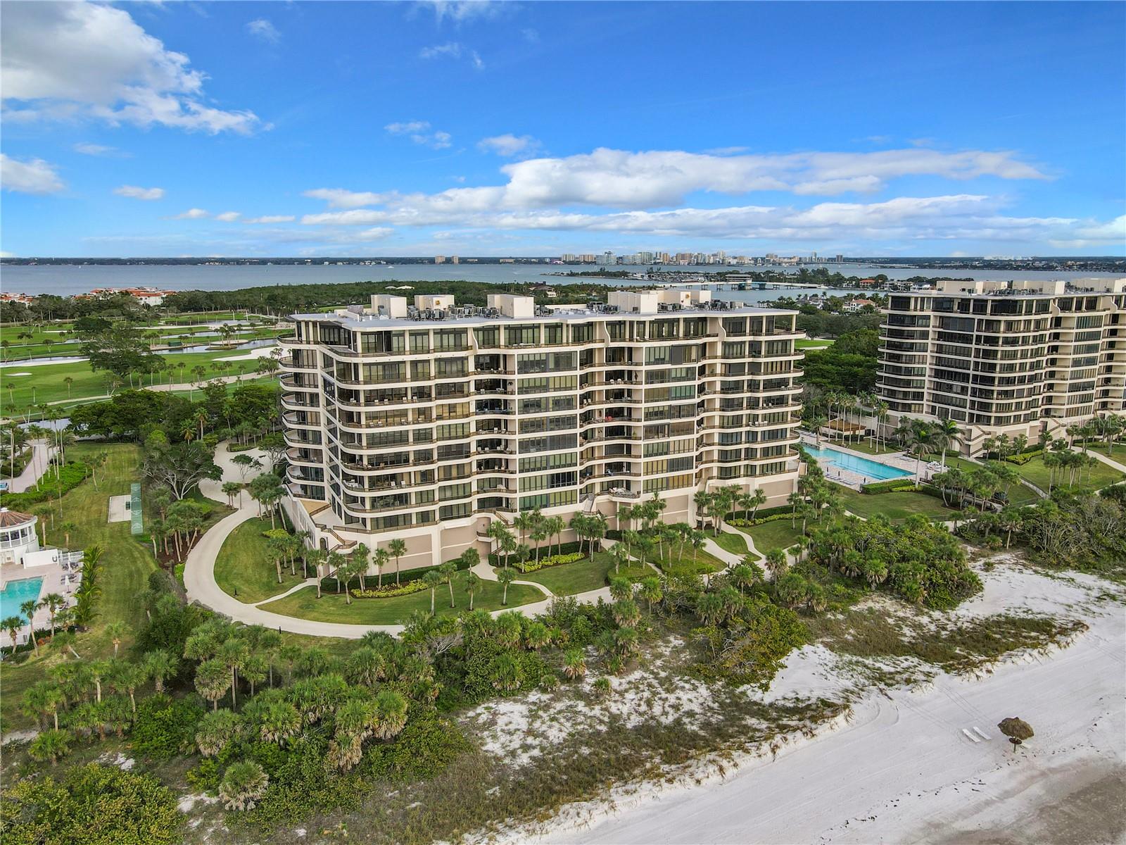 L AMBIANCE AT LONGBOAT KEY CLUB PH 02 - Residential
