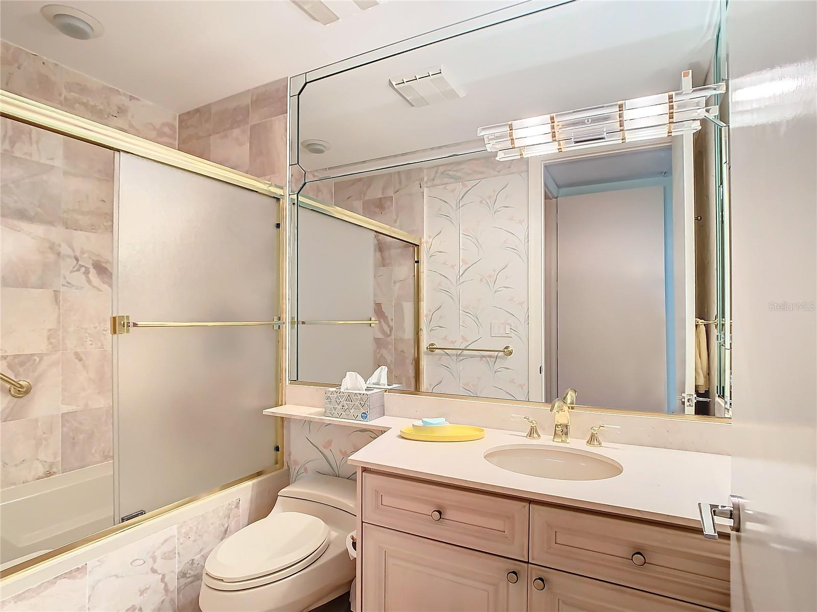 L AMBIANCE AT LONGBOAT KEY CLUB PH 02 - Residential