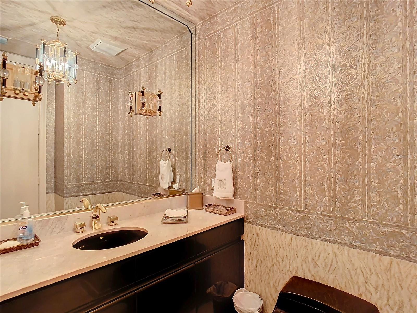 L AMBIANCE AT LONGBOAT KEY CLUB PH 02 - Residential