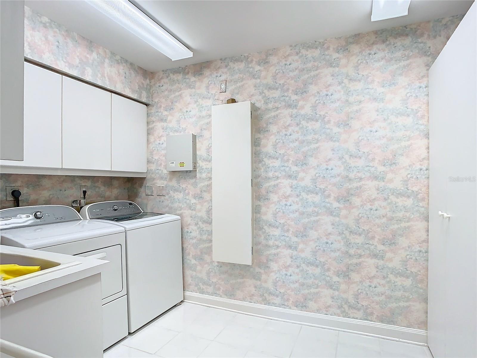 L AMBIANCE AT LONGBOAT KEY CLUB PH 02 - Residential