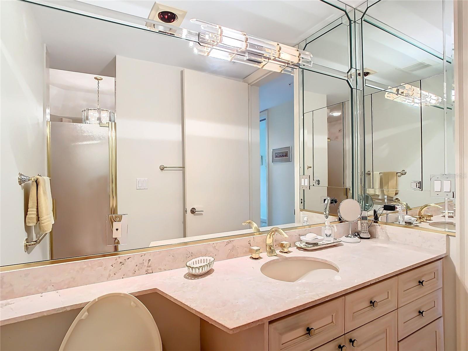 L AMBIANCE AT LONGBOAT KEY CLUB PH 02 - Residential